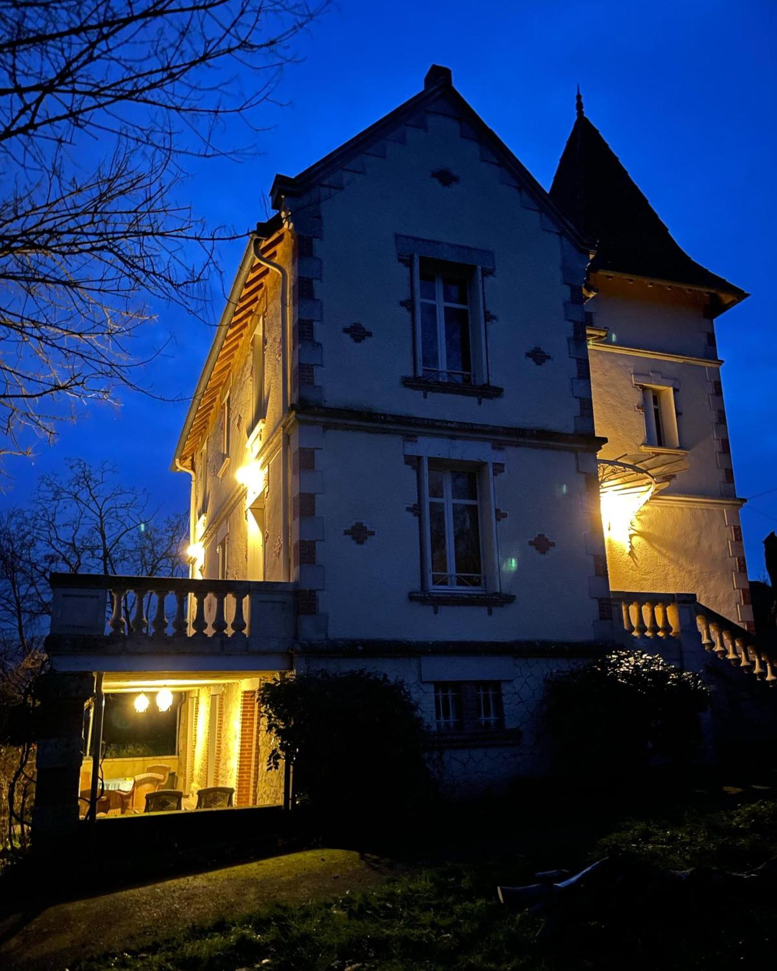 Petit Chateau Le Piot Bed and Breakfast Fleurance Εξωτερικό φωτογραφία